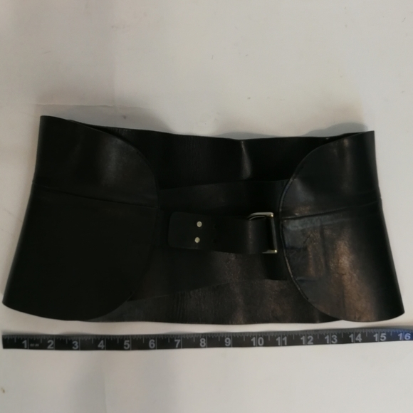 80S VTG black leather cinched waist adjustable statement belt - Picture 10 of 15